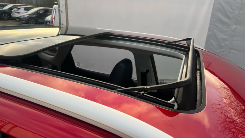 MG Hs 1.5 T-GDI Exclusive 5dr DCT Petrol Hatchback